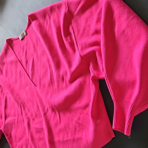 Vibrant Pink V-Neck Top - Picture 3 of 4